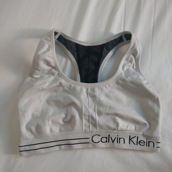 Reversible Calvin Klein Sportsbra (S) - Picture 3 of 5